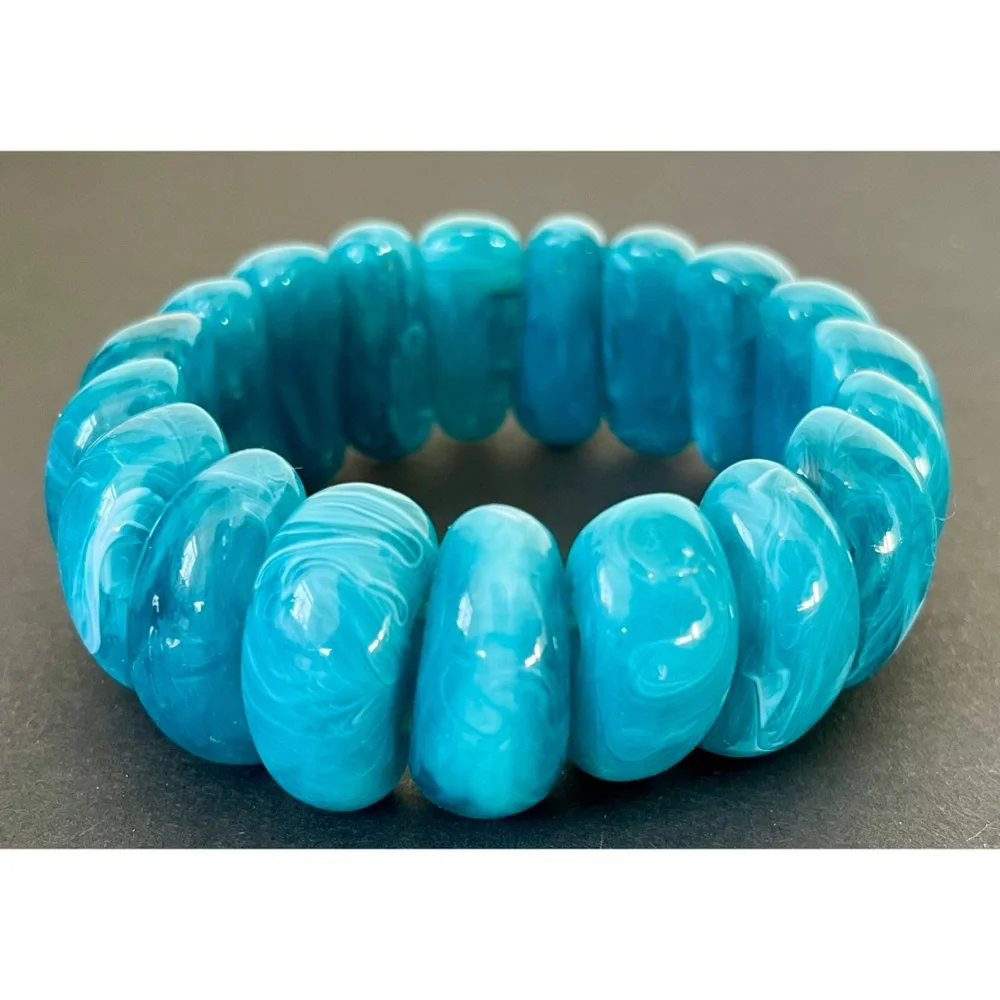 Vintage Inspired Blue Marbled Lucite Bracelet